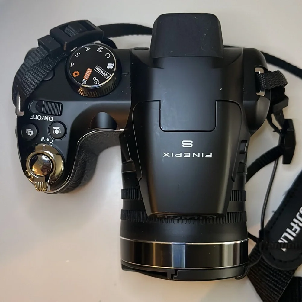Fujifilm FinePix S4250